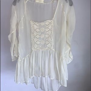 Woman’s blouse size XS brand name 4 love and liberty in good condition